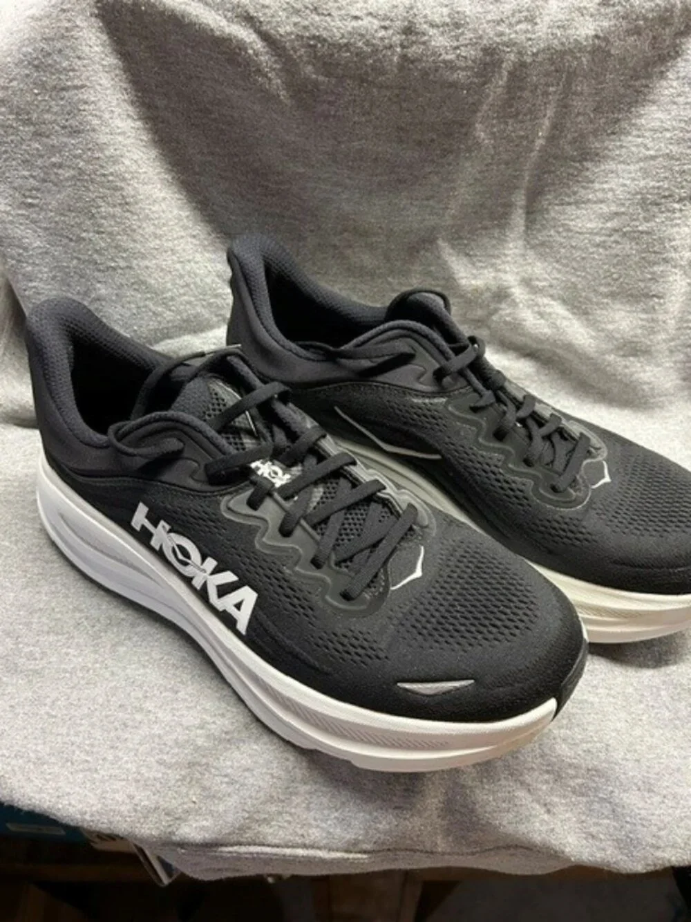Hoka One  Bondi 9 1162011 / BWHT Men's size 13 Black/white Color